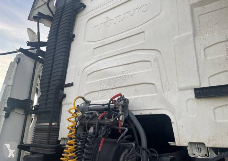 Cap tractor Volvo