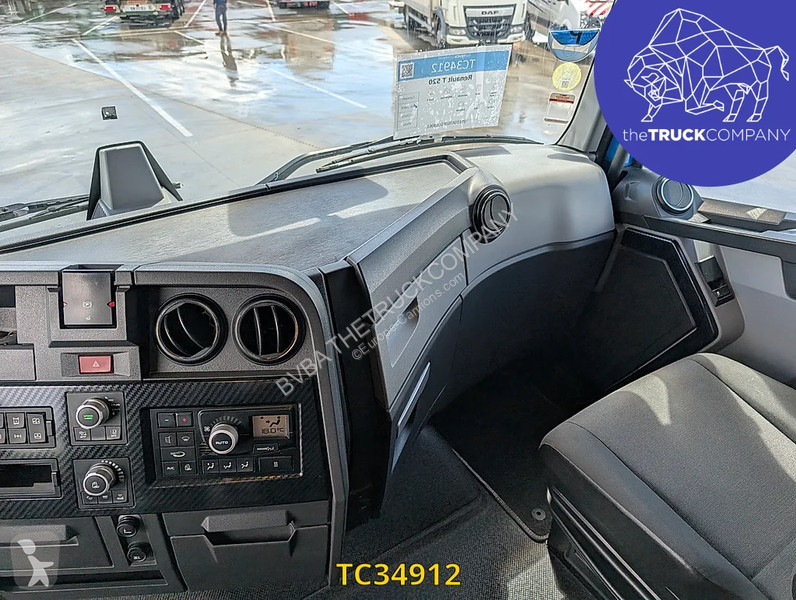 جرار Renault T 520