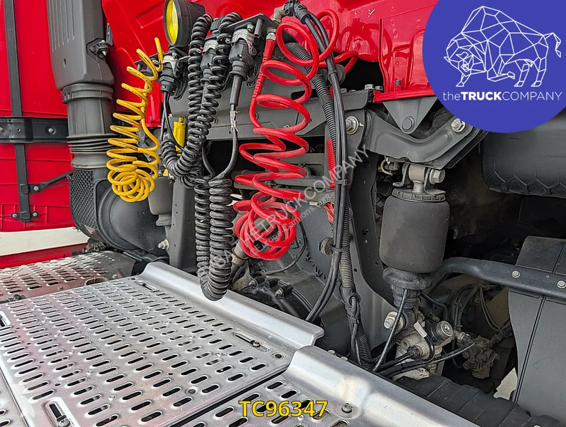 Iveco S-Way 490 tractor unit