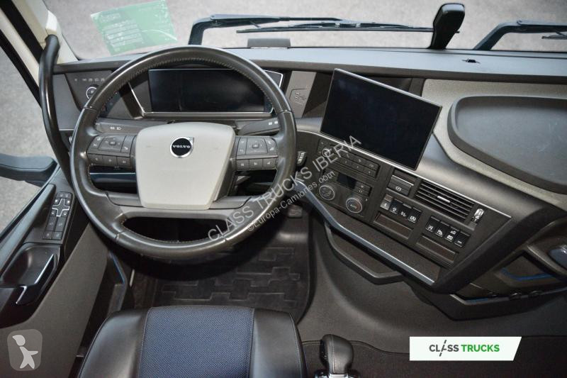 Traktor Volvo 500 Globetrotter XL