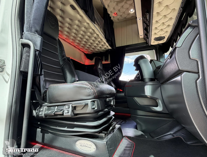 Trekker Scania S730 V8 NGS KING FU OPTIONS...