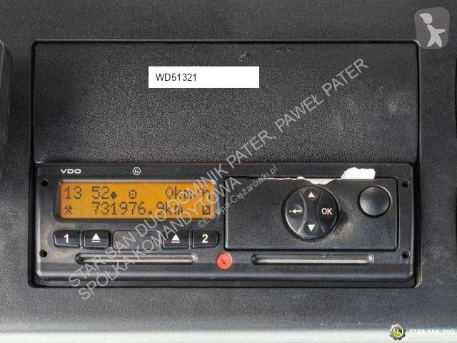 Влекач Mercedes MERCEDES BENZ 3251 8x4 Fassi F...