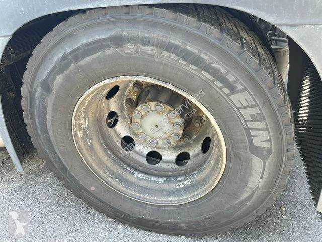 جرار Mercedes