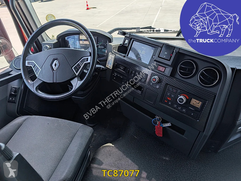 جرار Renault T 520