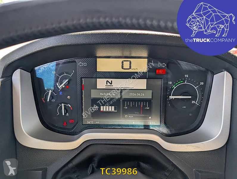 جرار Renault T 480