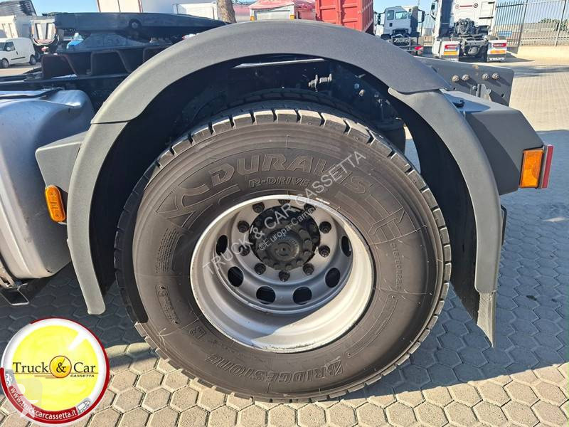 Iveco  tractor unit