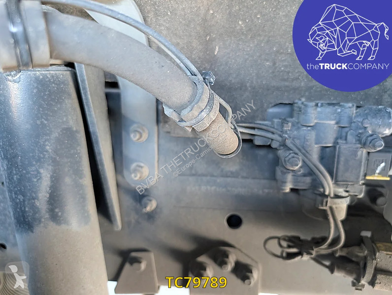 جرار DAF 530