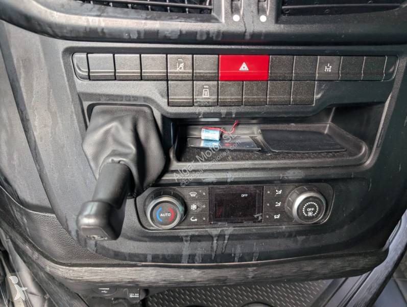 Iveco  tractor unit