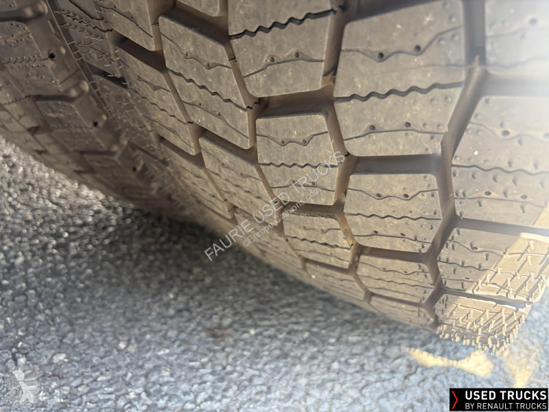 جرار Renault