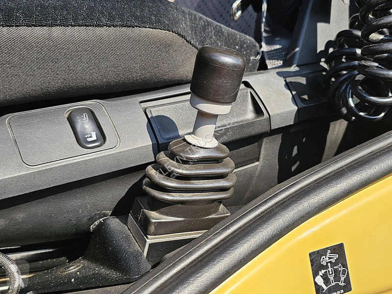 جرار Mercedes AROCS 2043 AS steel suspension