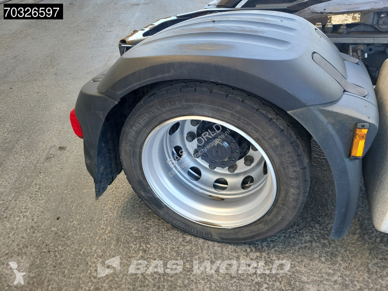 جرار DAF XF  XF 4X2 SSC Mega 2xTanks Standklima...
