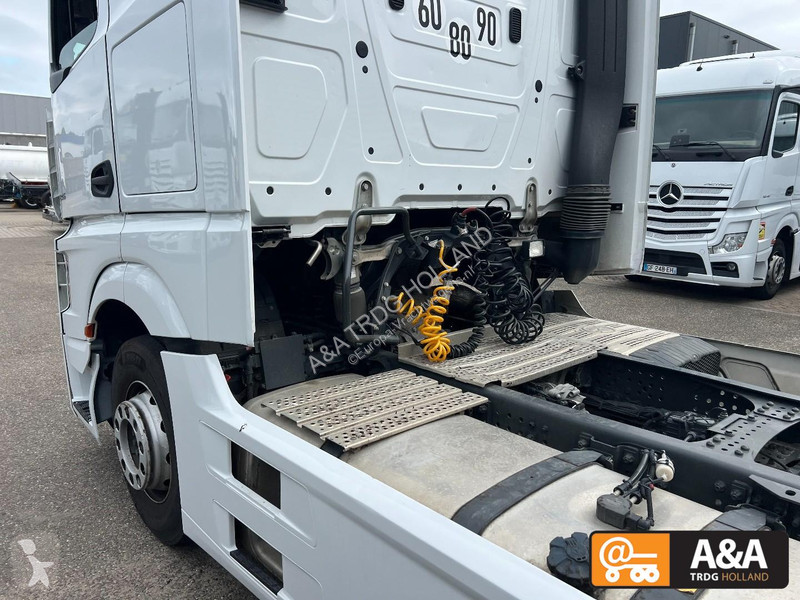 Tracteur Mercedes ACTROS 1845