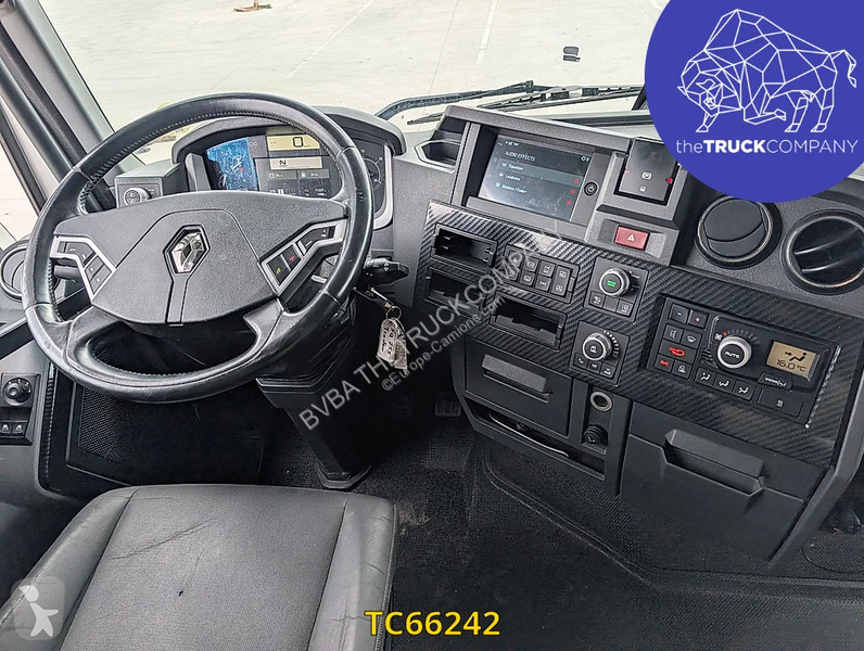 جرار Renault T 520