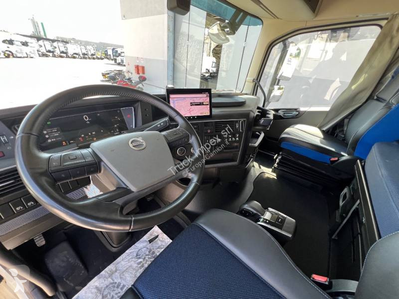 جرار Volvo