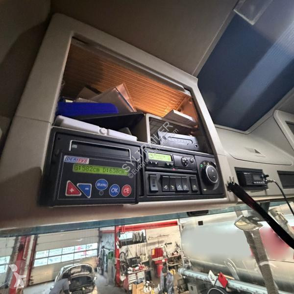 Tracteur Volvo 650