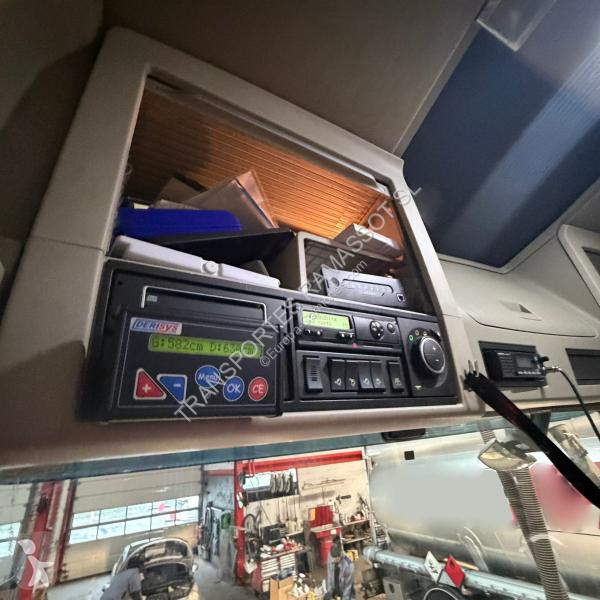 Traktor Volvo 650