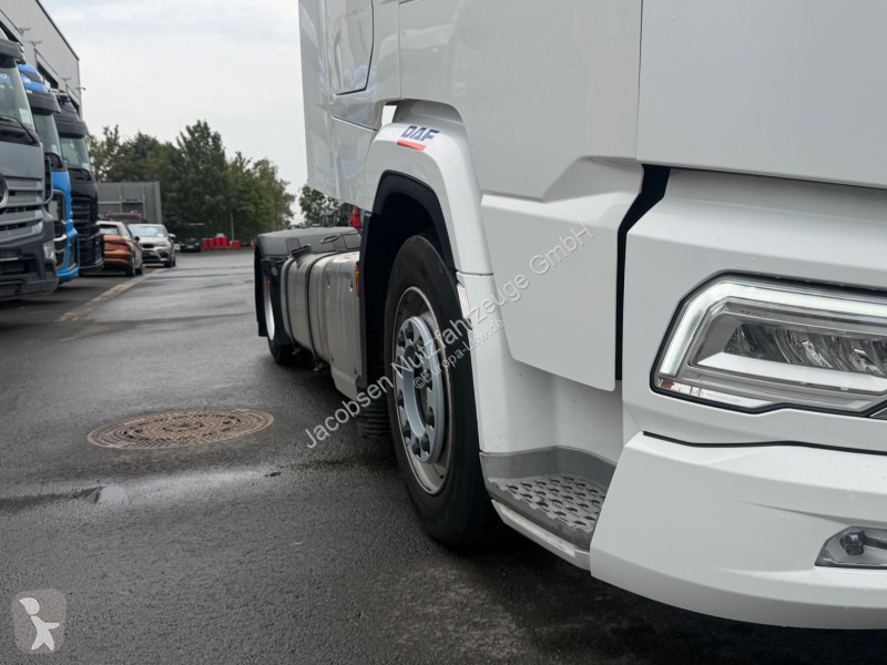 جرار DAF 530 FT Lowdeck/Mega Intarder