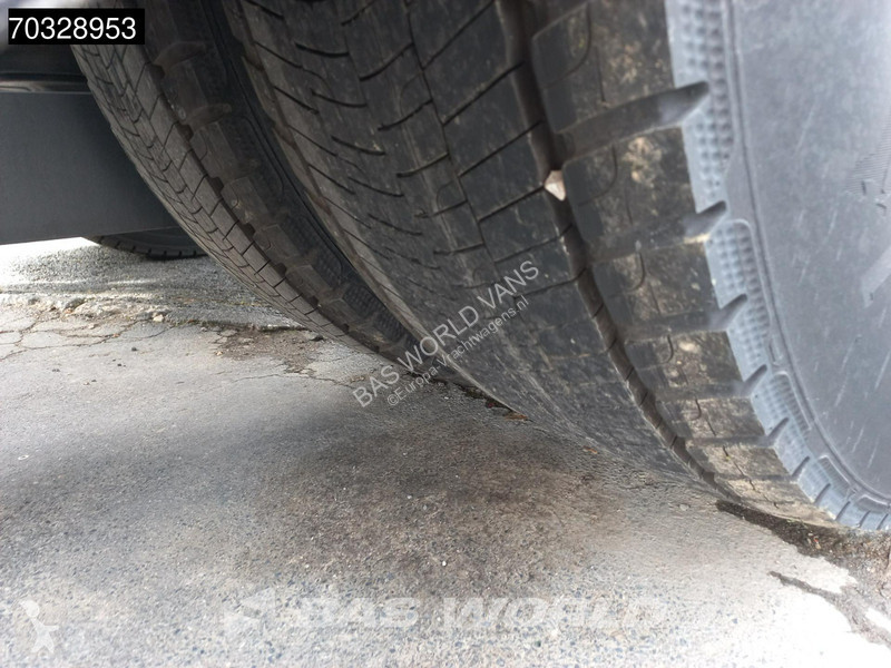 جرار Mercedes 1842 4X2 RHD Unused! ClassicSpace
