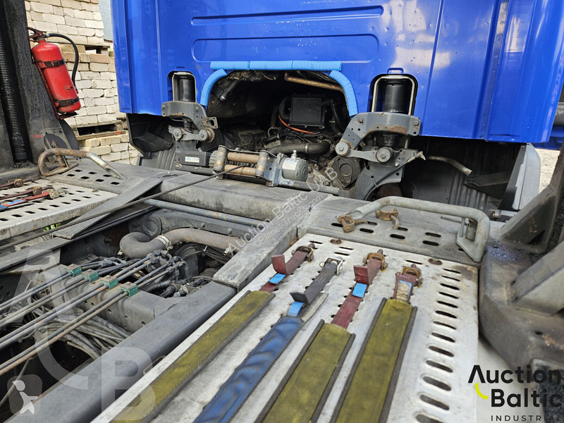 Traktor Scania 380