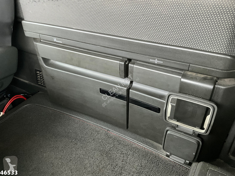 جرار Volvo 6x2 VEB+