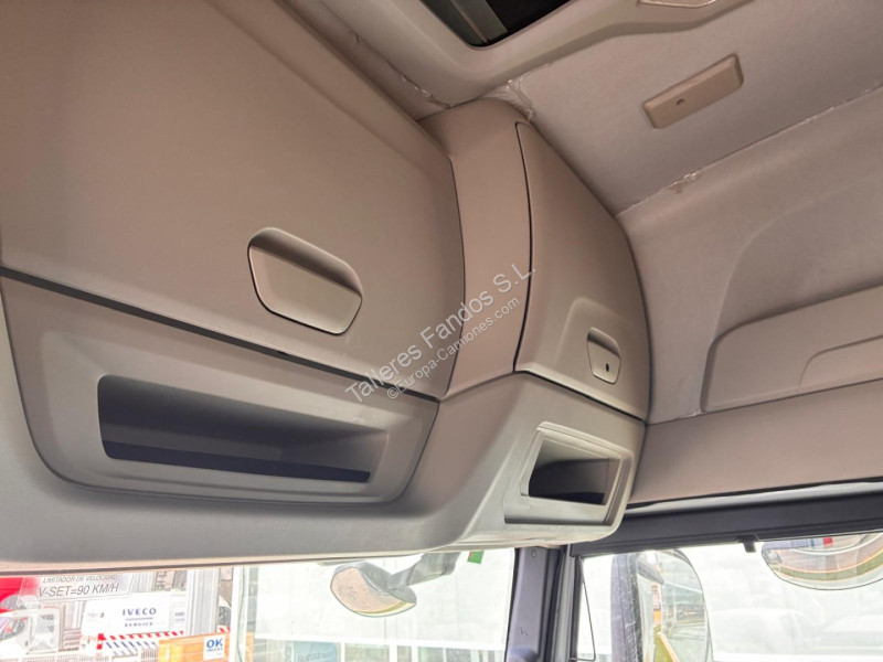 Tracteur Iveco  490 AUTOM INTARDER, 24 MESES DE...