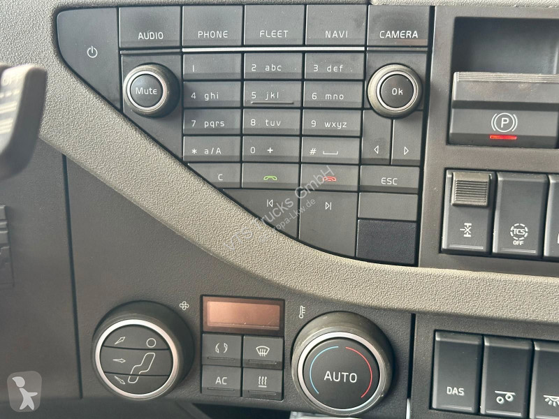 جرار Volvo 500 4x2 LL Hubsattel