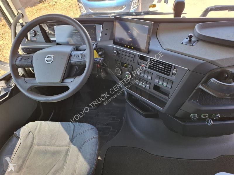 جرار Volvo 500