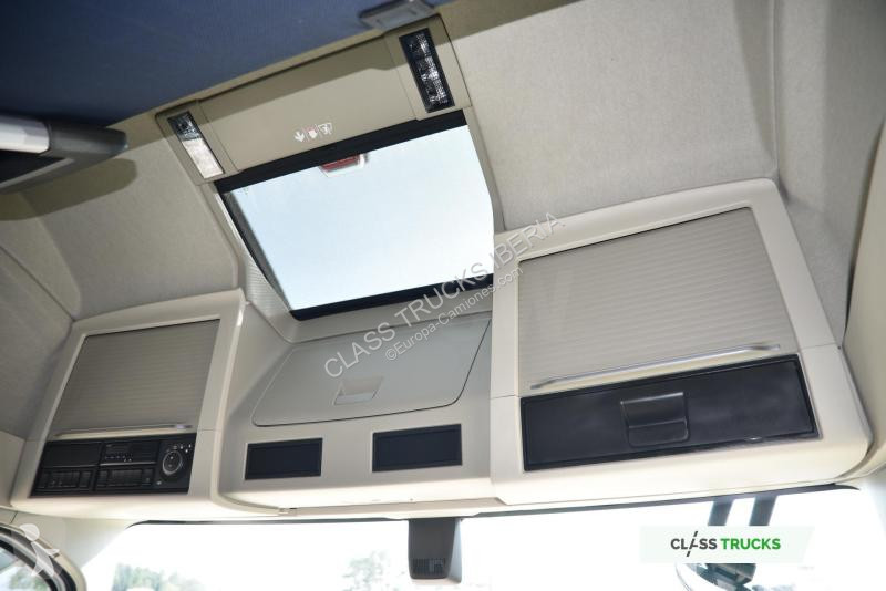 جرار Volvo 500 Globetrotter XL Retarder...