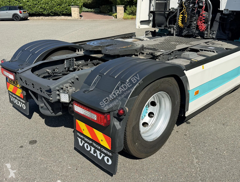 جرار Volvo 13420 EURO 6 FULL SPOILER 2x TANKS...