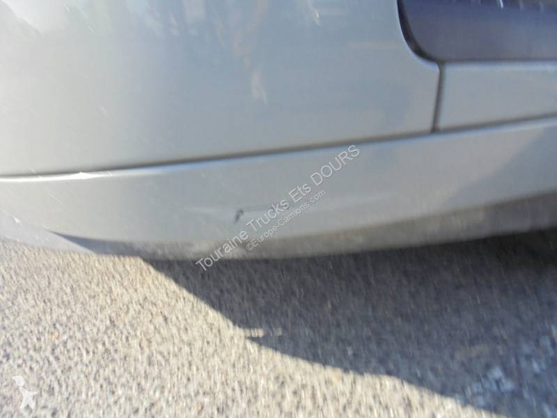 جرار Volvo