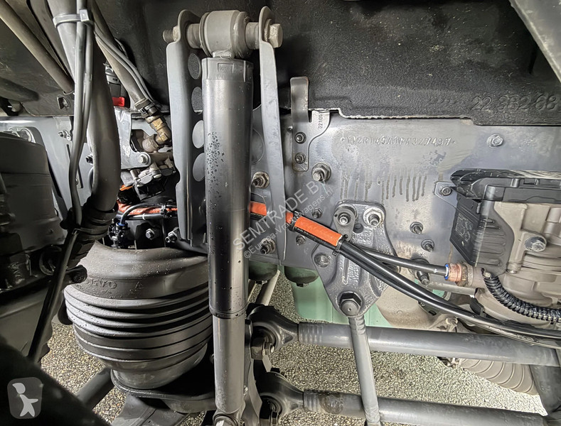 Tracteur Volvo 13500 GLOBETROTTER ONLY 312.000...