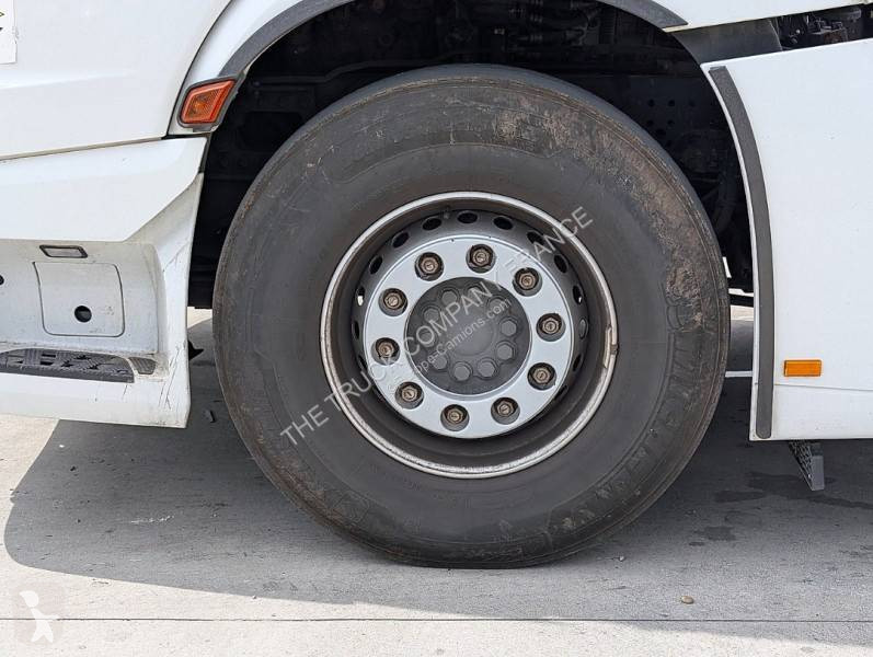 جرار Mercedes