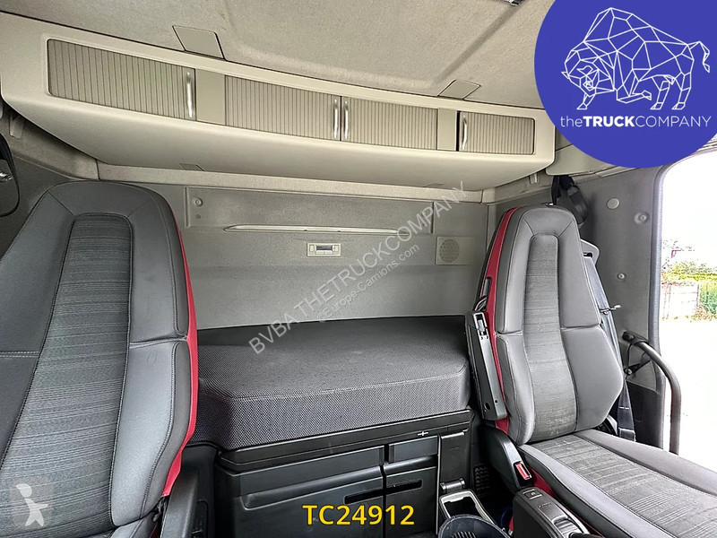 جرار Volvo