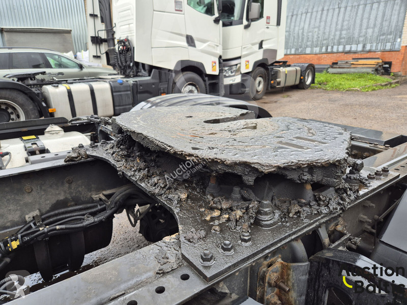 Cabeza tractora Renault T520
