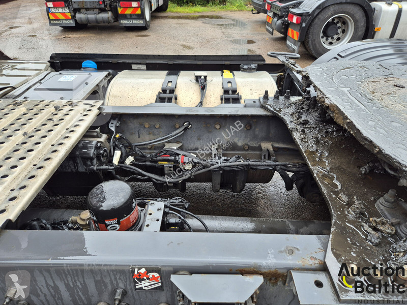 Cabeza tractora Renault THIGH440