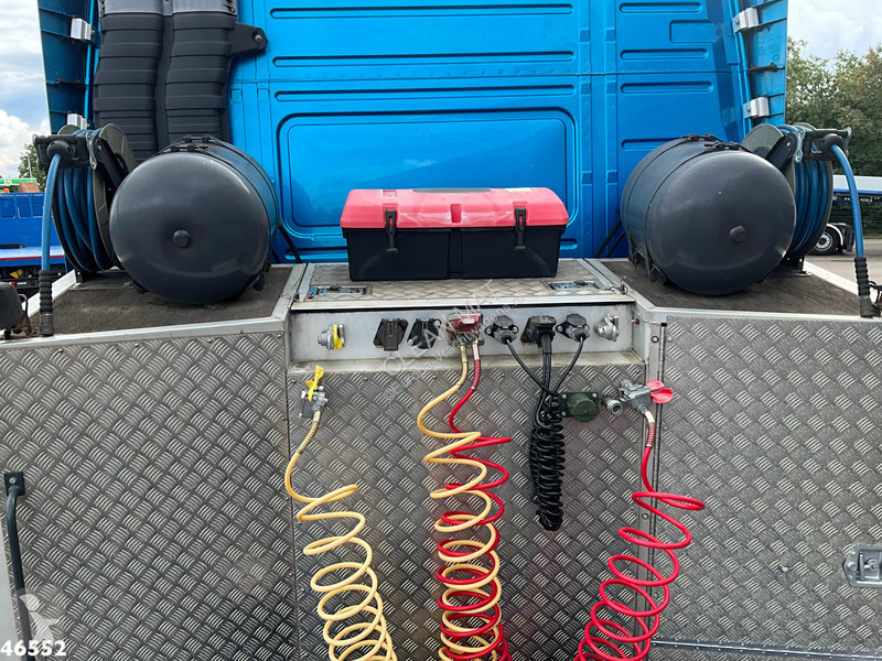 Cabeza tractora Volvo 520 8x4 Euro 5...