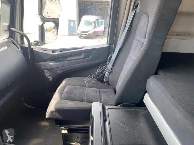 Cabeza tractora Iveco 440 S 46