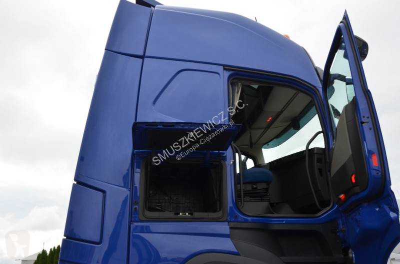 Cabeza tractora Volvo