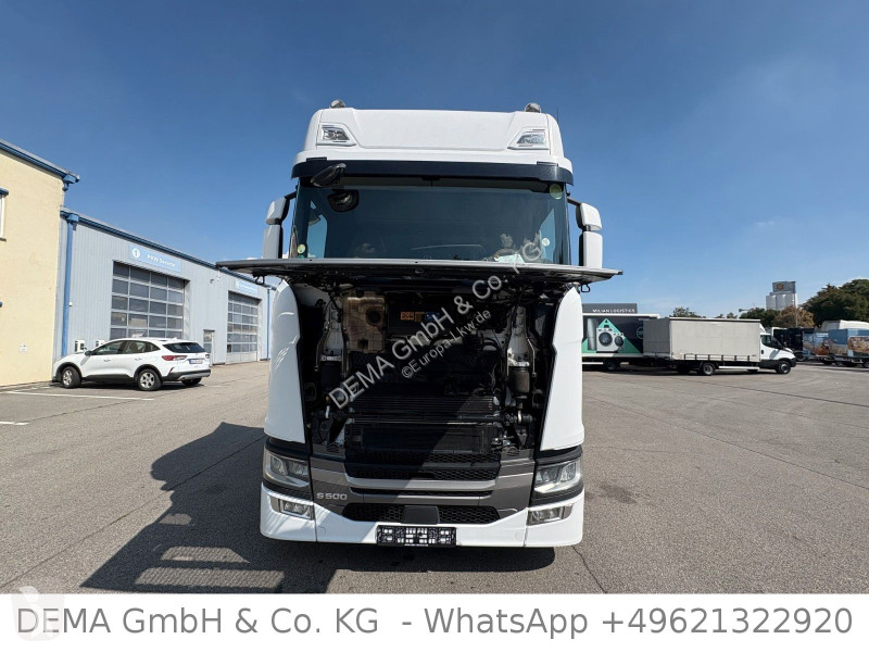 Cabeza tractora Scania...