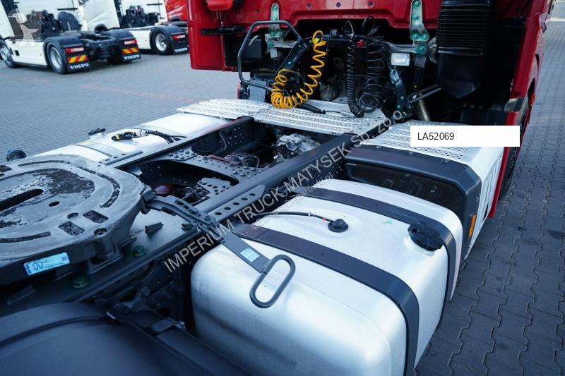 Тягач Mercedes ACTROS 1845