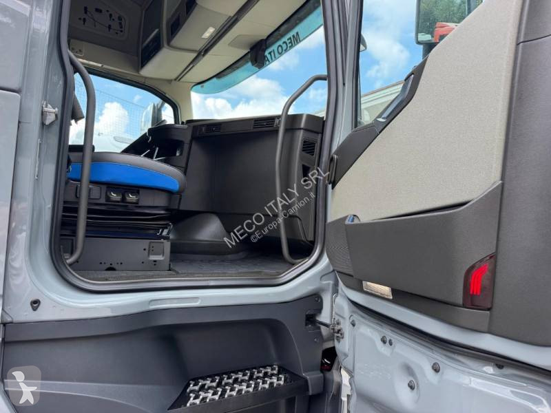Cabeza tractora Volvo