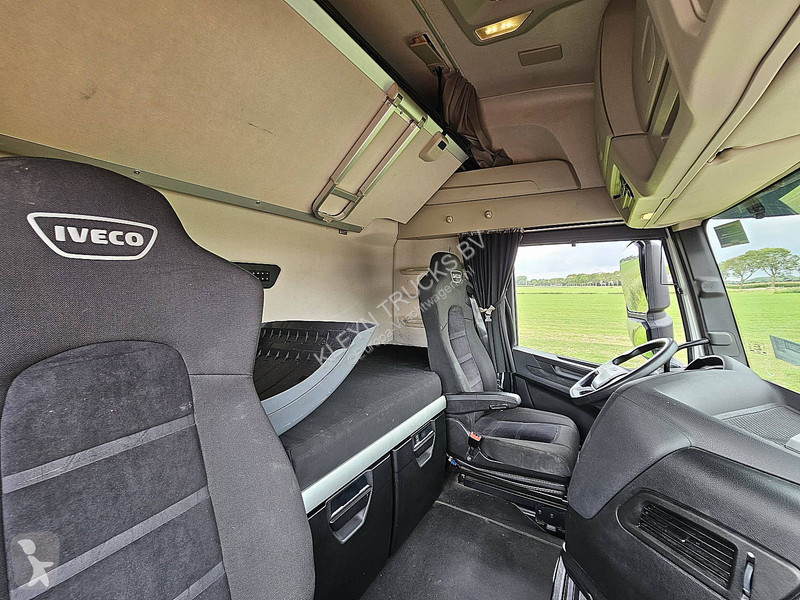 Tahač Iveco AS440S48