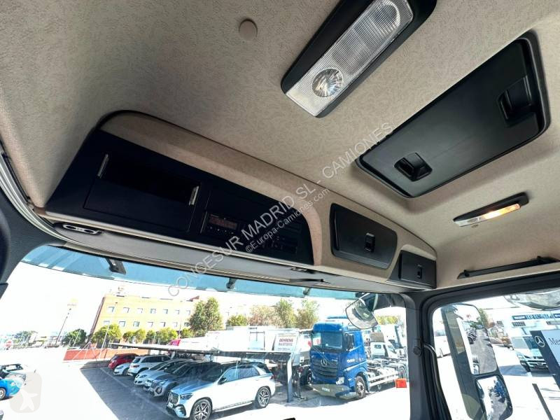 Cabeza tractora Mercedes 1845 LS