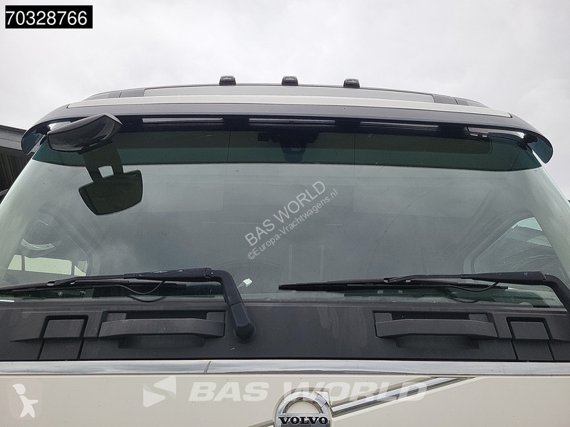 Tahač Volvo 500 4X2 XL 2xTanks Xenon I-ParkCool...