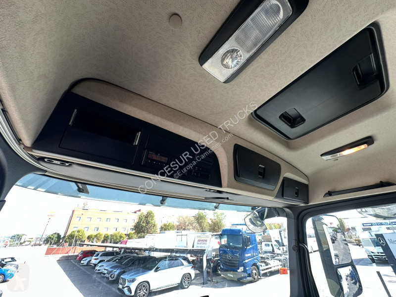 Cabeza tractora Mercedes  1845 LS