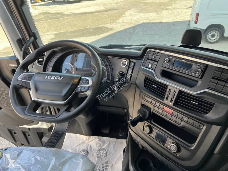 Cabeza tractora Iveco 490