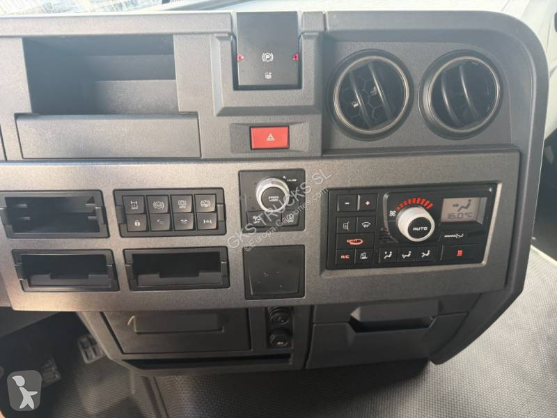 Cabeza tractora Renault 460