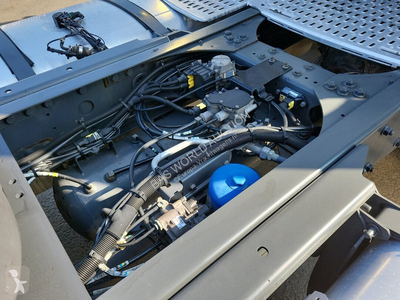 Tahač DAF 480