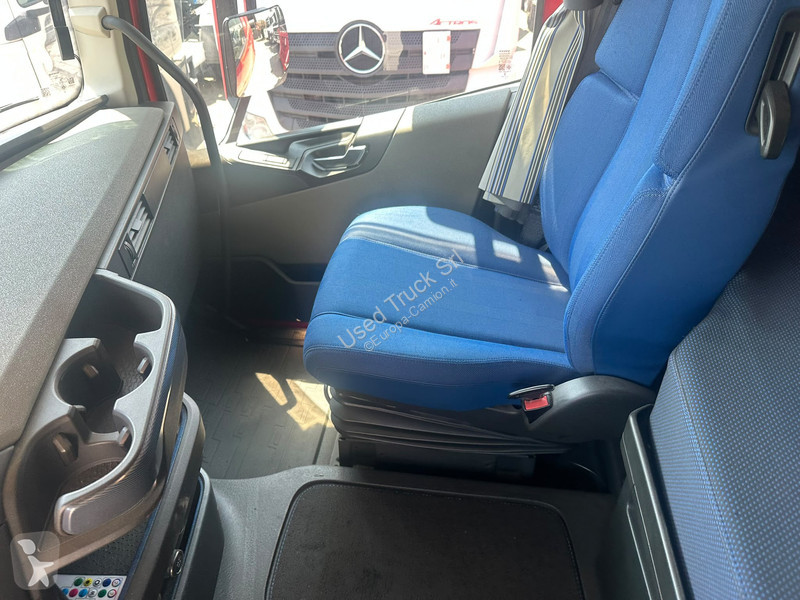 Tahač Volvo 500