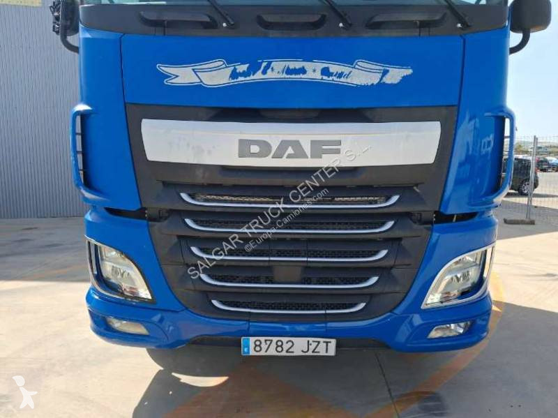 Tahač DAF 440